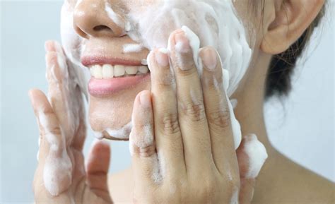 Facial Cleansers .